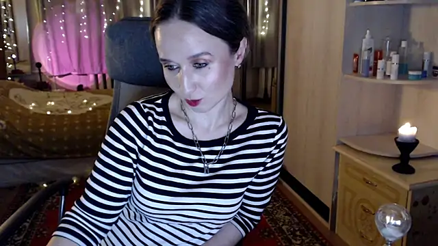 ClassyInna's cam snapshot