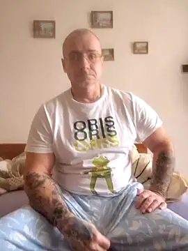 chcem1975's cam snapshot