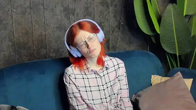 ElizabethHarpper's cam snapshot