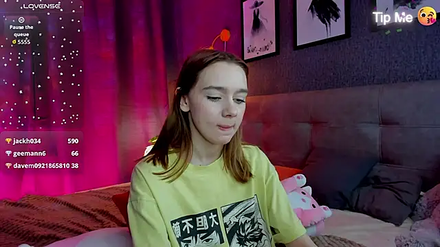 Lesi_Moonie01's cam snapshot