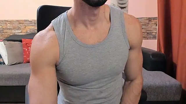 HotHunkTrainer's cam snapshot