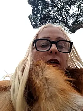 martachatte live sex cam