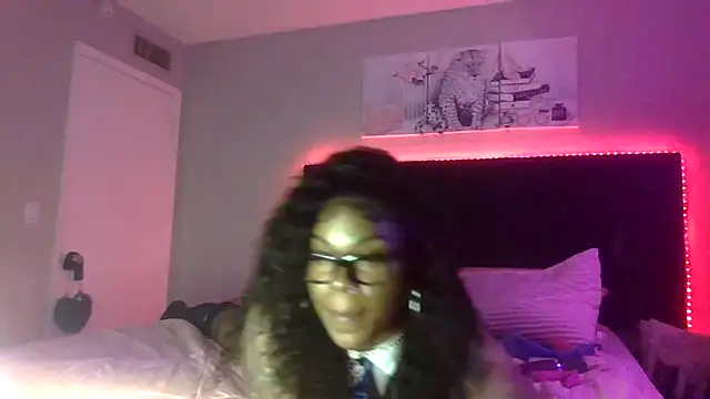 TattedBeautyCakz's cam snapshot