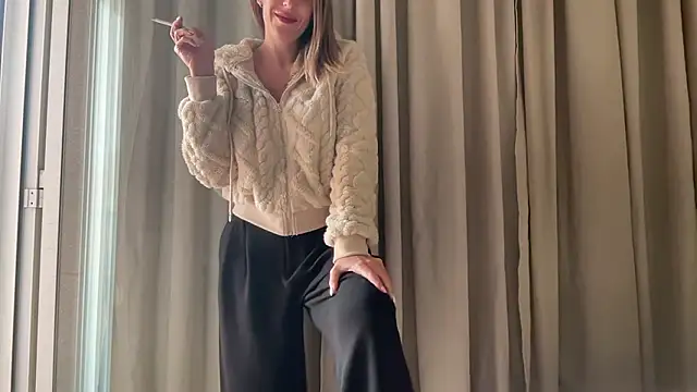 Lana_inked's cam snapshot