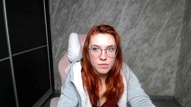 Reginasmilee's cam snapshot