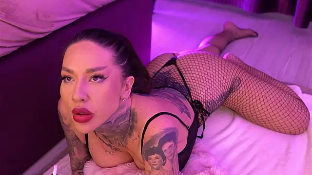 ScarletNoir's cam snapshot