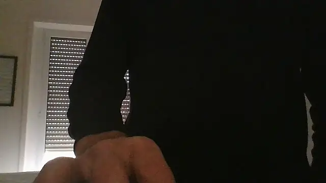 CuteDaddy92's cam snapshot