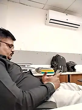 Desi_Lodo_Gujju_Boy live sex cam