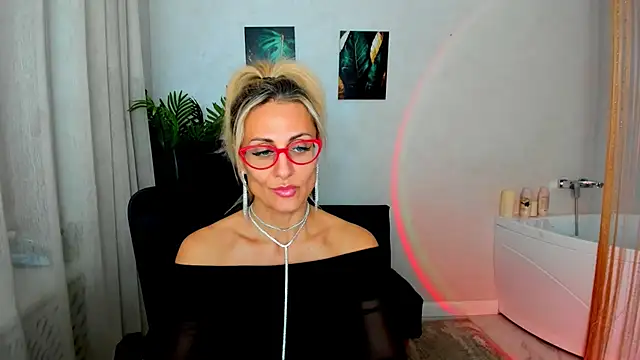 MuseOfStage live sex cam