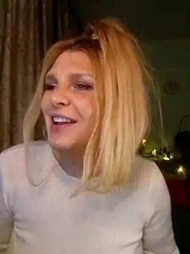 TsPostophere live sex cam