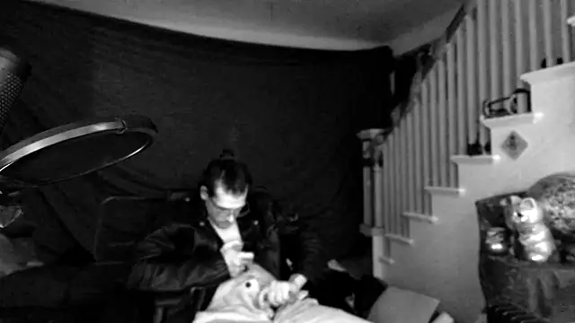 MasterDaddyCool's cam snapshot