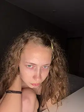 Holy_Poly's cam snapshot