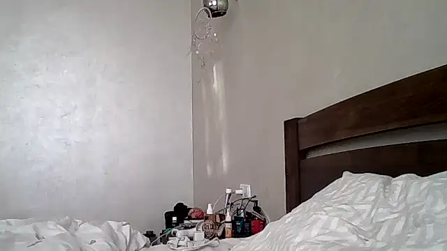 JulianaGold1's cam snapshot