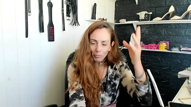 DommePoleDance's cam snapshot