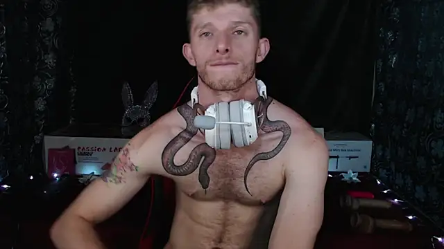 andrewxbi's cam snapshot