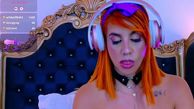 AdelinaVans's cam snapshot