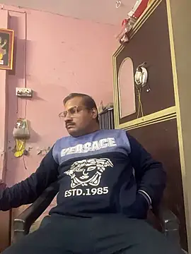 Saxymood1111 live sex cam