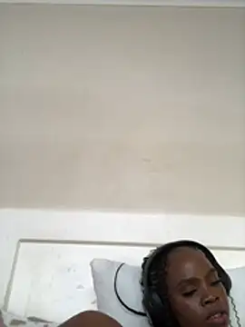 LuciousLips96's cam snapshot