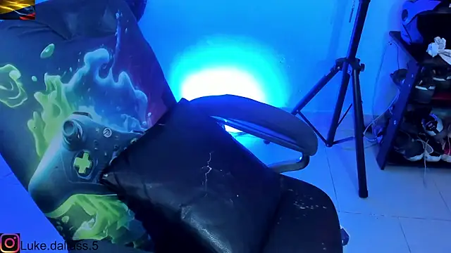 zeus_7777 live sex cam