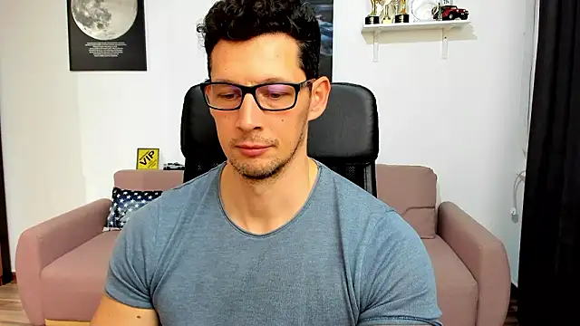 BrutusK08's cam snapshot