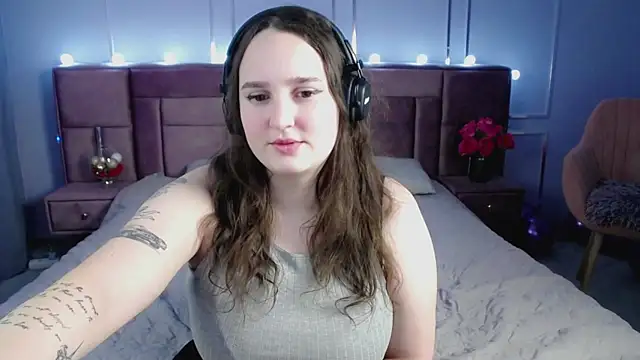 ElisonMinix's cam snapshot