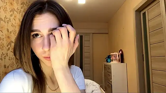 ElsieKuhlmann live sex cam