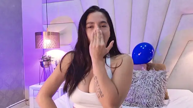 JuliaaVega's cam snapshot