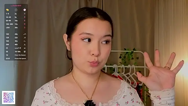 CarmanHenning live sex cam