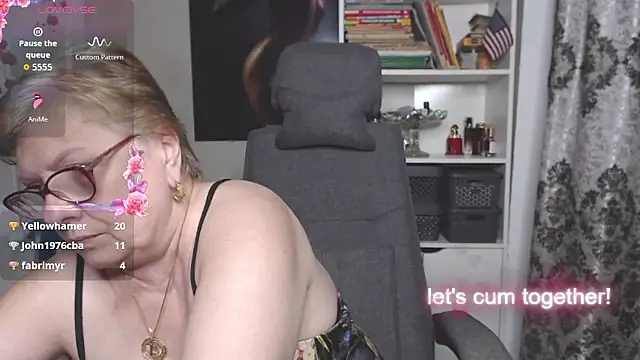 Mella4you live sex cam