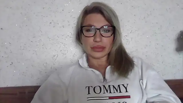 fox_red_lady7's cam snapshot