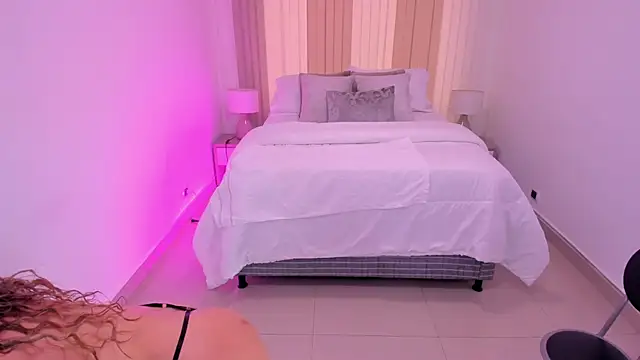 Leah_Grey's cam snapshot