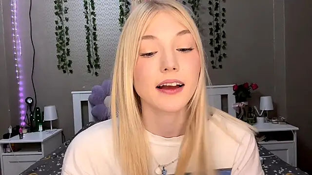 LlsabethHaze's cam snapshot