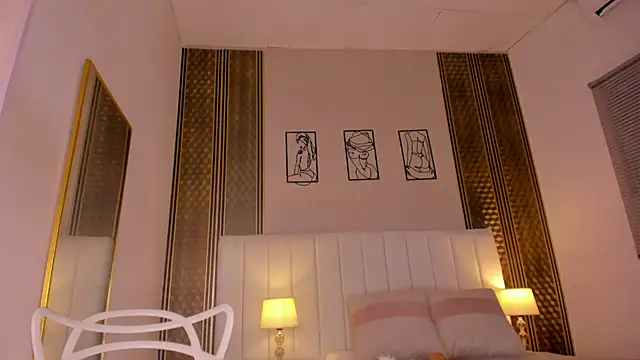 zoe_sky_'s cam snapshot