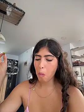 Gaby_zahir_'s cam snapshot