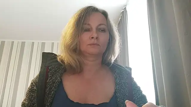 EdithManning's cam snapshot