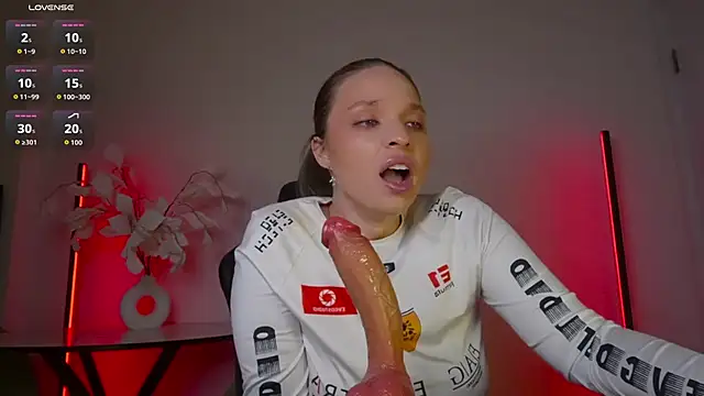 violla_sinzz's cam snapshot