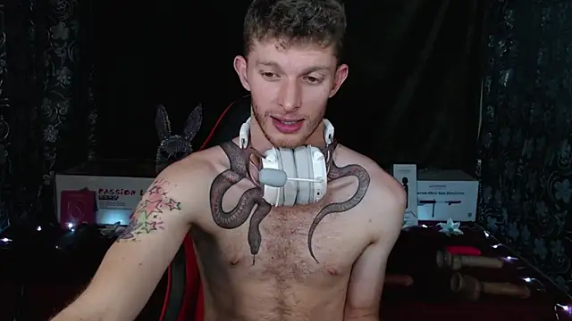 andrewxbi's cam snapshot