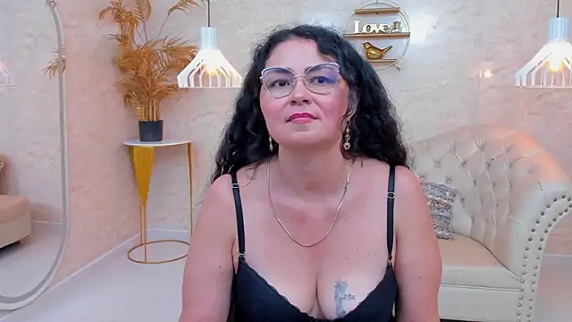 MiaMaturee's cam snapshot