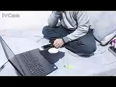 yazin19 live sex cam