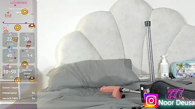 Candaceoweens's cam snapshot