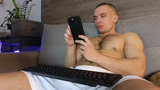 SultryAndrewww live sex cam