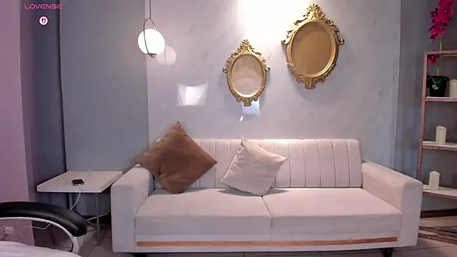 VeronicaBlue's cam snapshot