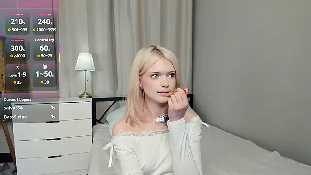 LaureMestler live sex cam