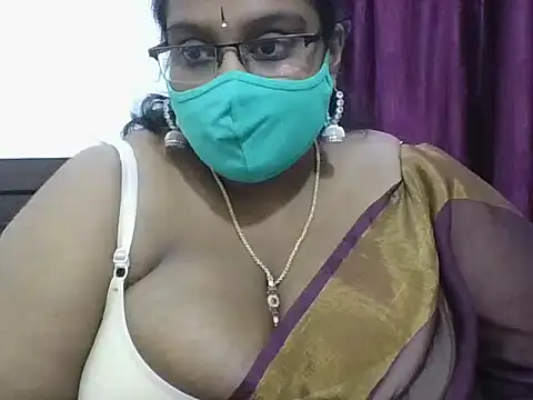 hootypriya's cam snapshot