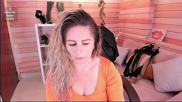 Victoria_collins_1's cam snapshot