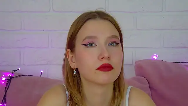 LiliLinn live sex cam