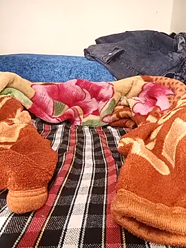 Tihki_Mirchi's cam snapshot