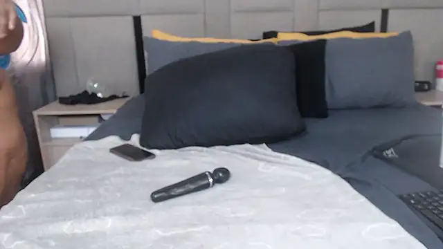 BOOTYDIVAXXX's cam snapshot