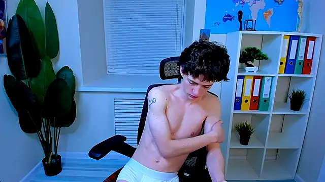 LukeSweet's cam snapshot