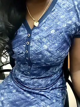 Tamilmallu-duskygirl03's cam snapshot